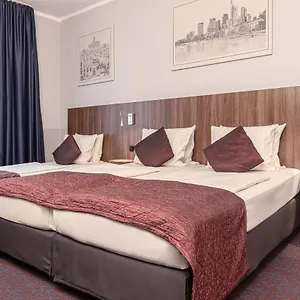Ramada By Wyndham Frankfurt Station *** Φραγκφούρτη